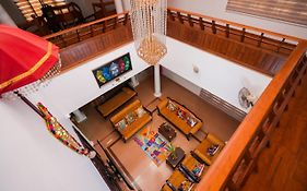 Parudeesa - Heavenly- Luxurious Palace Look-Near Cbd - Kerala - India With Breakfast