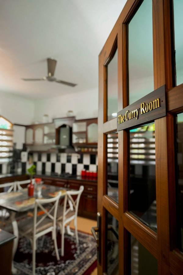 Parudeesa - Heavenly- Luxurious Palace Look-Near Cbd - Kerala - India With Breakfast Kaladi Exterior photo