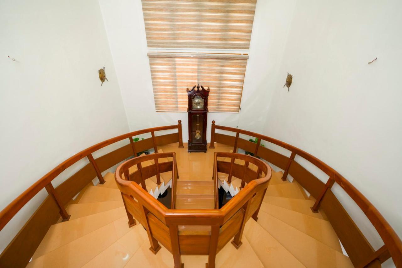 Parudeesa - Heavenly- Luxurious Palace Look-Near Cbd - Kerala - India With Breakfast Kaladi Exterior photo
