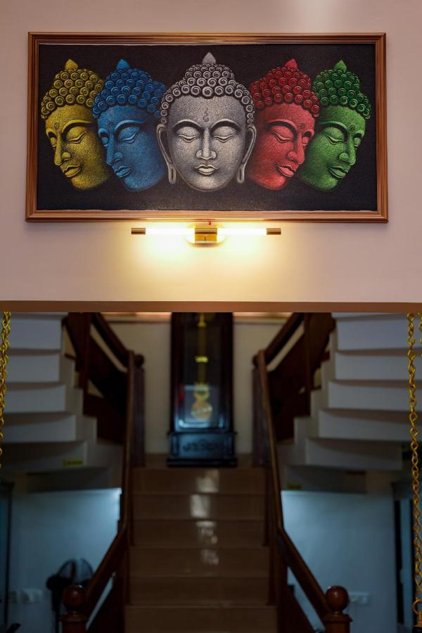 Parudeesa - Heavenly- Luxurious Palace Look-Near Cbd - Kerala - India With Breakfast Kaladi Exterior photo