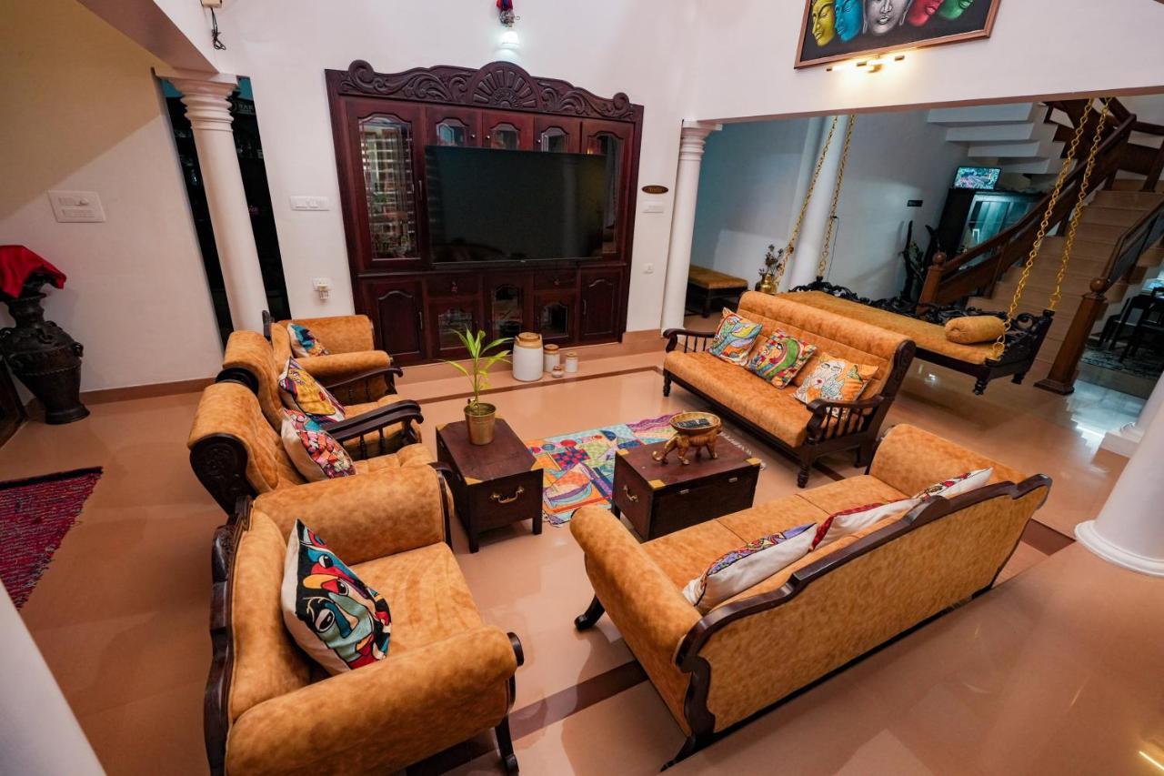 Parudeesa - Heavenly- Luxurious Palace Look-Near Cbd - Kerala - India With Breakfast Kaladi Exterior photo
