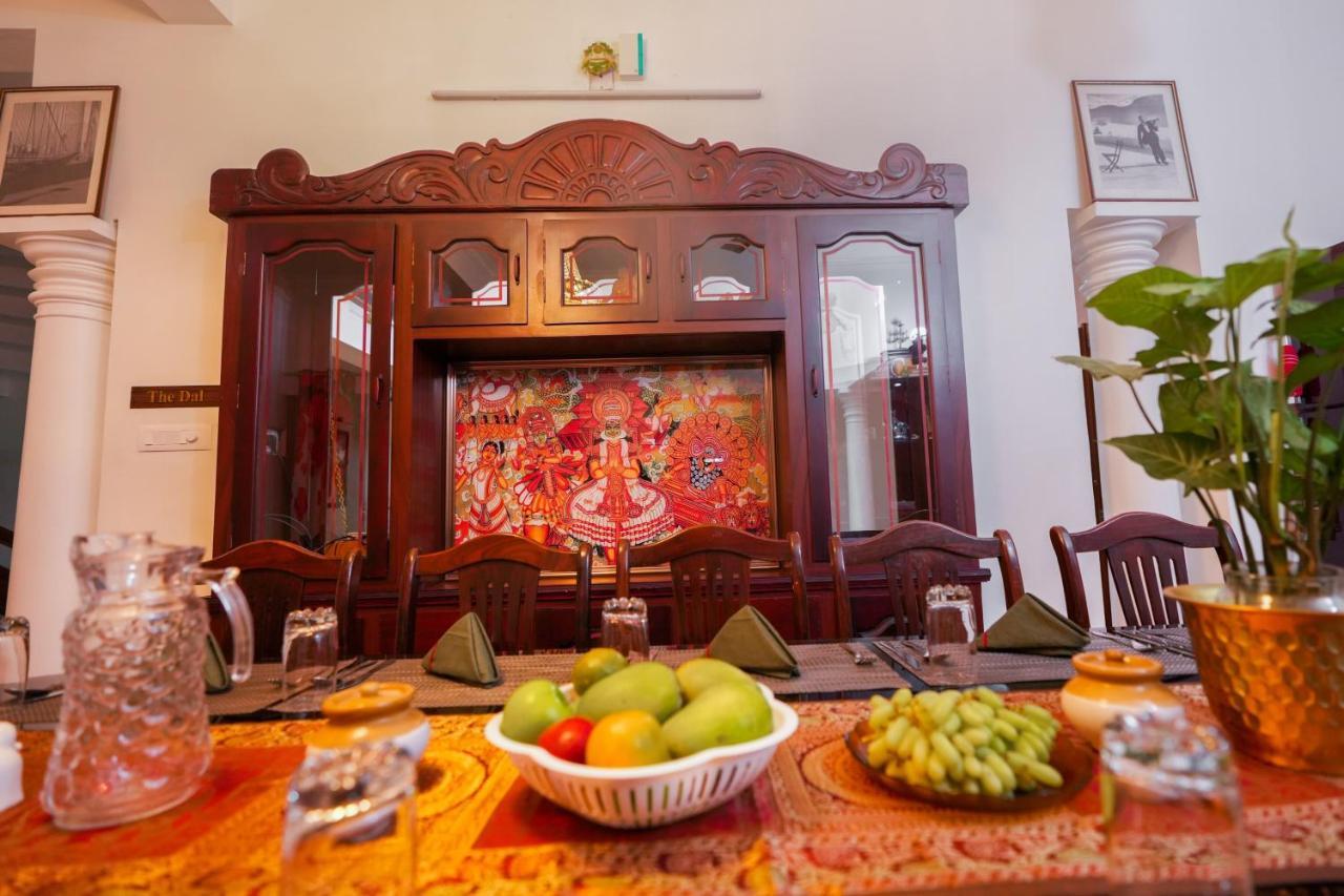Parudeesa - Heavenly- Luxurious Palace Look-Near Cbd - Kerala - India With Breakfast Kaladi Exterior photo