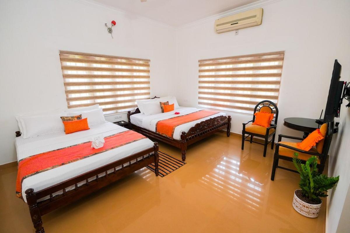 Parudeesa - Heavenly- Luxurious Palace Look-Near Cbd - Kerala - India With Breakfast Kaladi Exterior photo