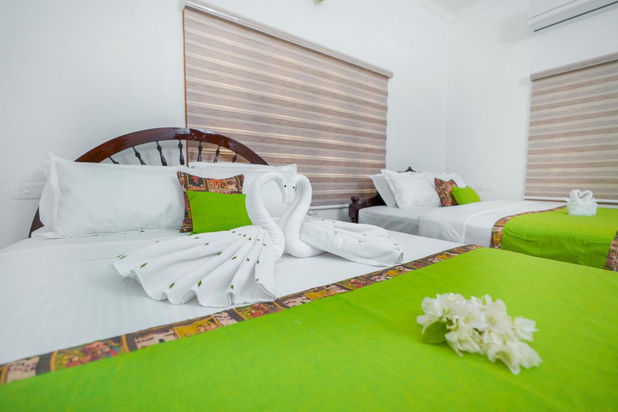 Parudeesa - Heavenly- Luxurious Palace Look-Near Cbd - Kerala - India With Breakfast Kaladi Room photo